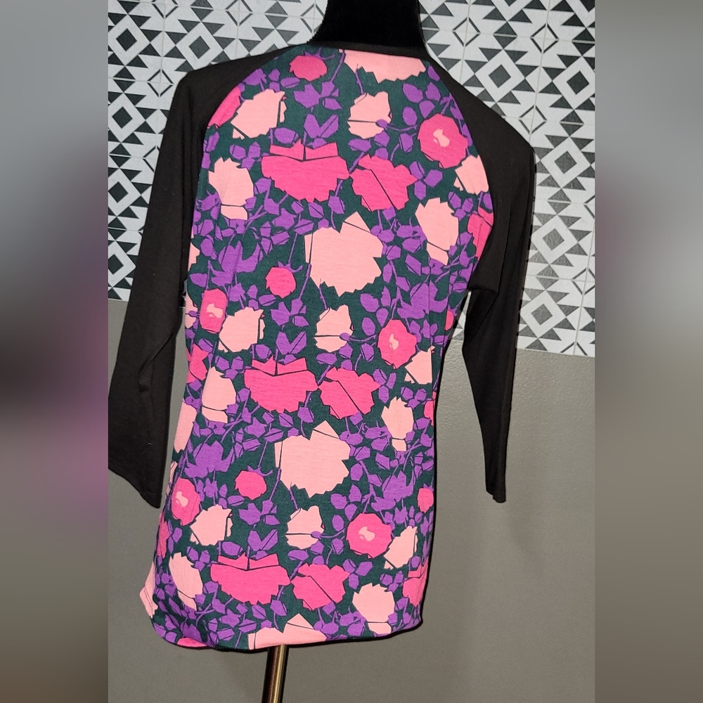 Women's Lularoe Randy Shirt Size Small - Picture 6 of 7